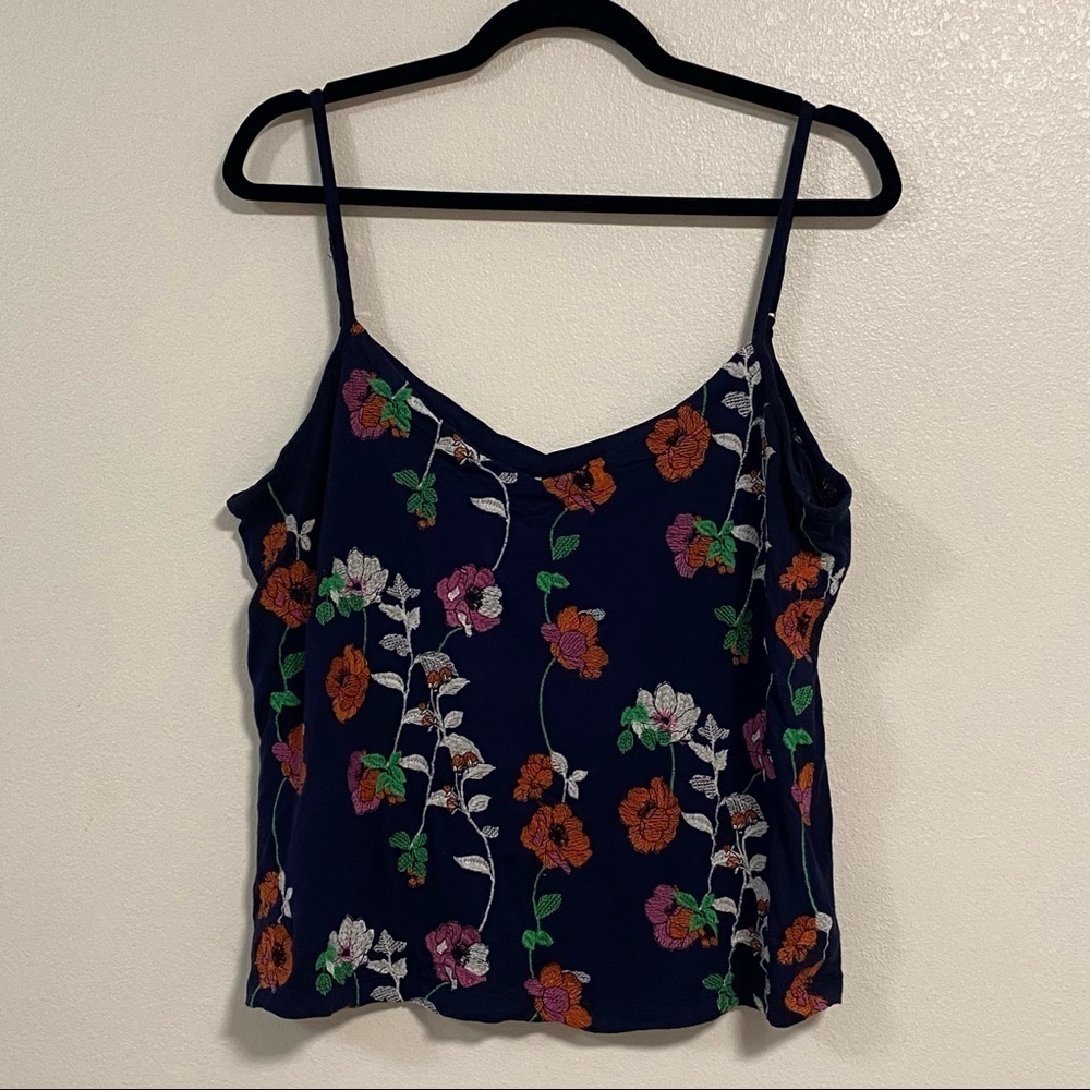 Kellen Embroidered Tank Top Size Medium